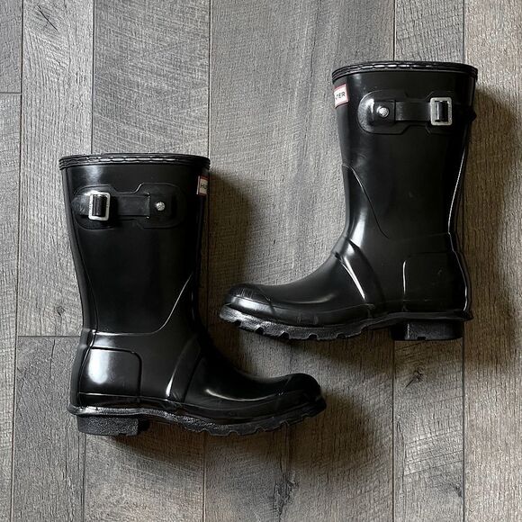 Hunter, Gloss-Black, Women’s Original Short Boot (Size 6) & 2 Pair of Boot Socks - Picture 8 of 16